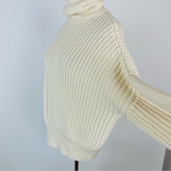 TopShop Cream Turtleneck Sweater Size 4-6 - Picture 7 of 10